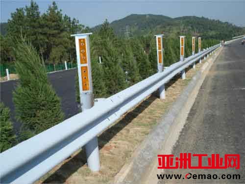 公路防雾警示灯