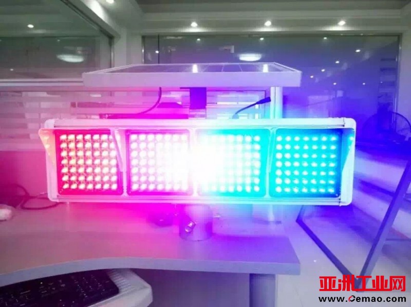 大太阳能爆闪灯