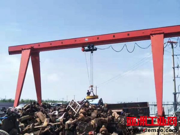 电磁吸盘龙门吊1