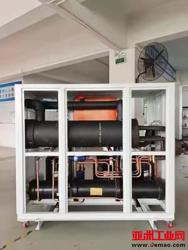 30匹密封水冷机