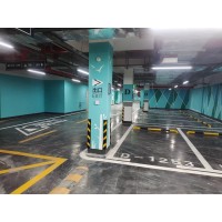 天津和平区地下停车场柱子涂装设计 停车场墙体色带喷涂施工
