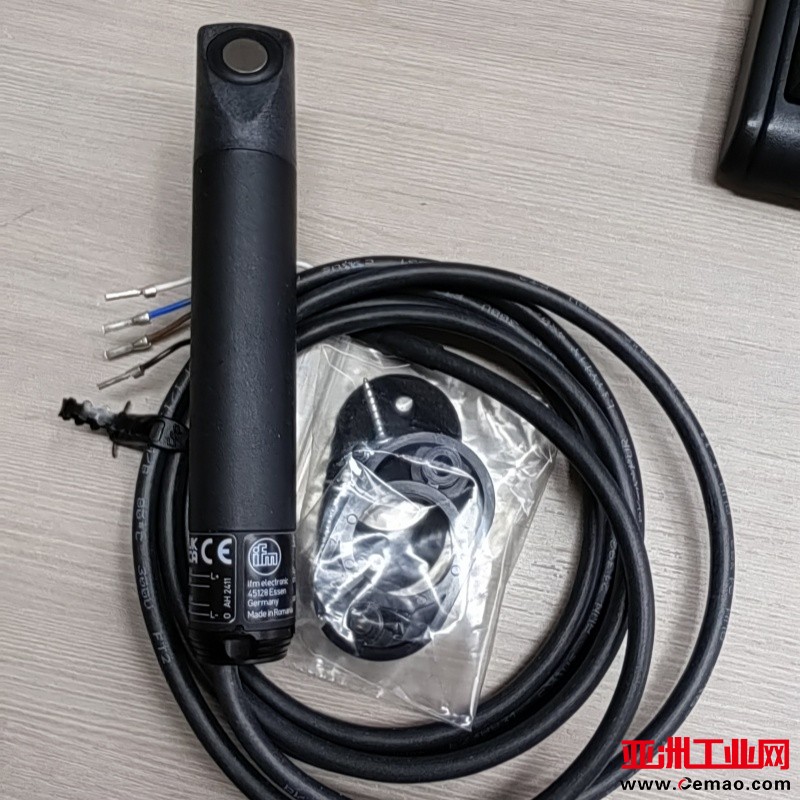 862ccd02ae184e750ef2e7eef6cdc86_副本
