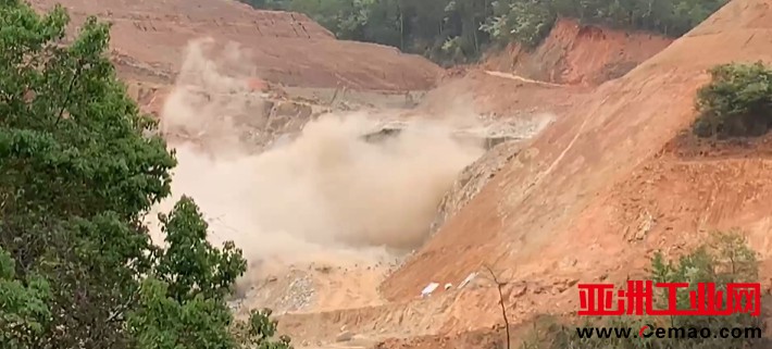 土方石爆破宣传图