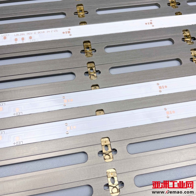 LED灯条卡扣治具1 (2)