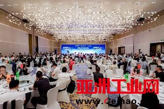 会议室里的人们<em></em><em></em>
<em></em><em></em>
AI 生成的内容可能不正确。