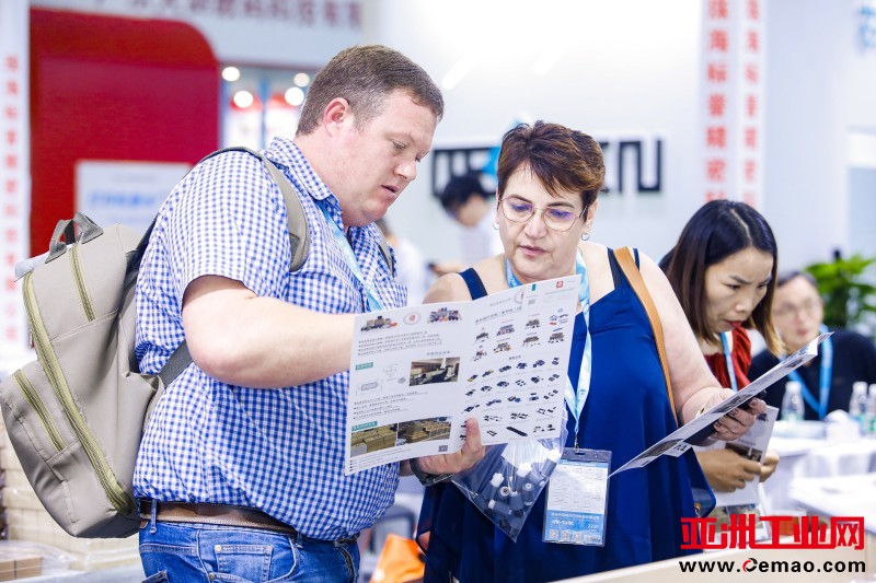 外国客户看材料