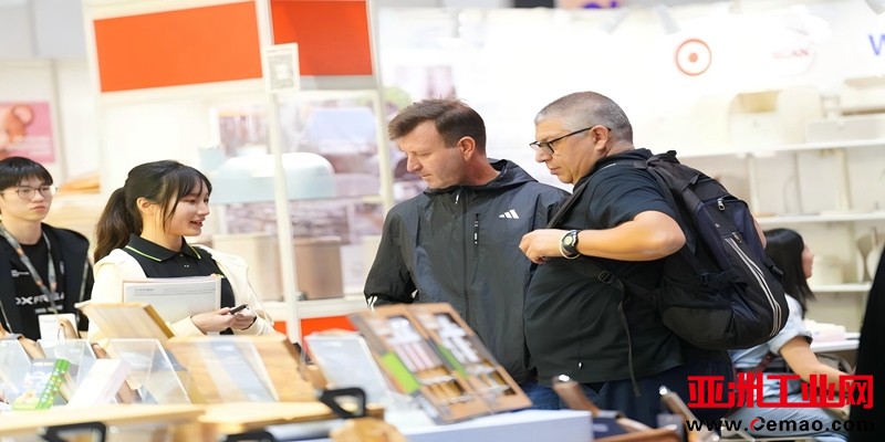 2025年香港时尚家品展现场9