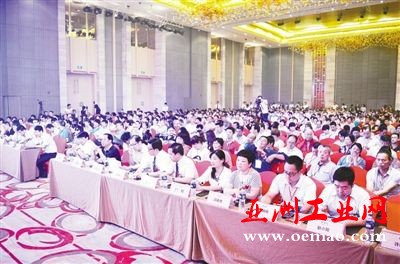 活动现场座无虚席。 记者 杨家强 摄 活动现场座无虚席。 记者 杨家强 摄