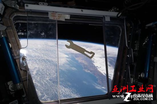 太空首台商业3D打印机的杰作：工具扳手