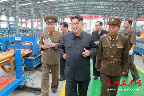 金正恩视察千里马建材工厂，高度评价生产自动化（网页截图）