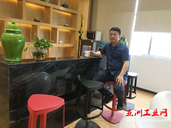 点击打开原图 东莞市鼎力自动化科技有限公司胡运俊