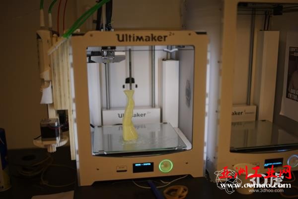 荷兰学生开发出可允许在制模的同时进行浇注的3D打印机插件