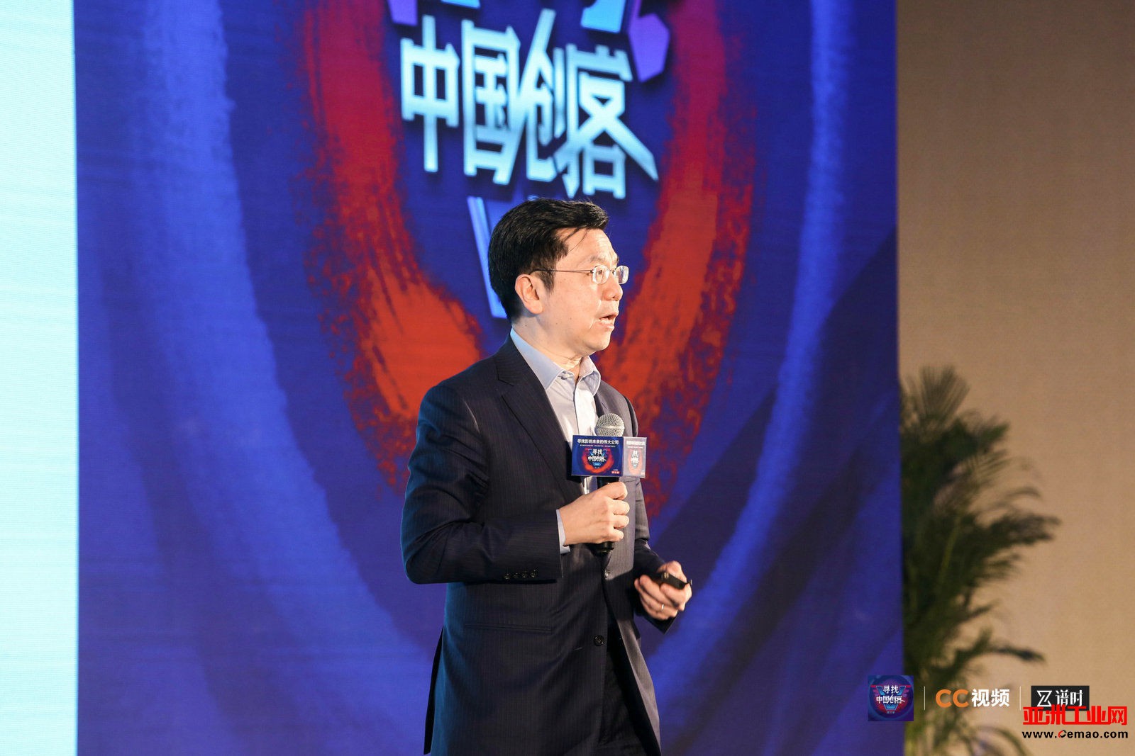 李开复谈人工智能：未来重复性的工作都将被机器取代