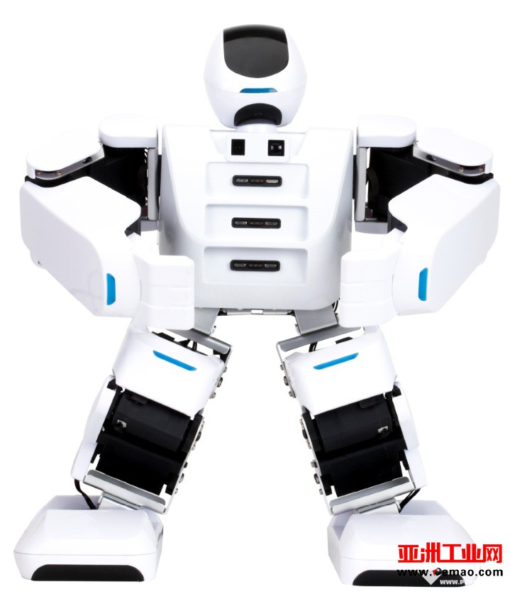 两会机器人AELOS 携教育机器人首次亮相CITE