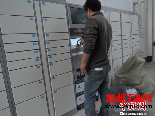 快递分拣机器人视频走红 物流行业还有哪些高科技？