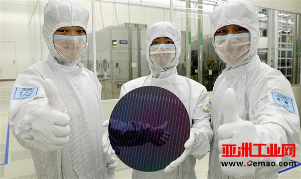 尼康发难 光刻机巨头ASML遇麻烦