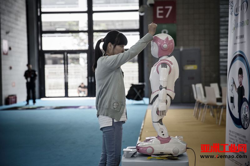 彭博社：要买也要自己造 中国想主导机器人未来