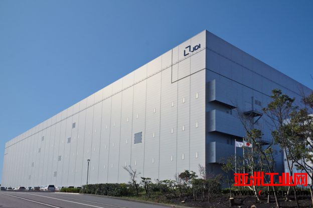 新款iPhone采用OLED面板 JDI今年度营收恐惨摔
