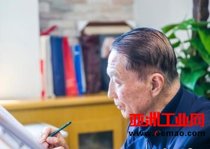 填补国际空白 大连理工研制1级精度精准齿轮仪