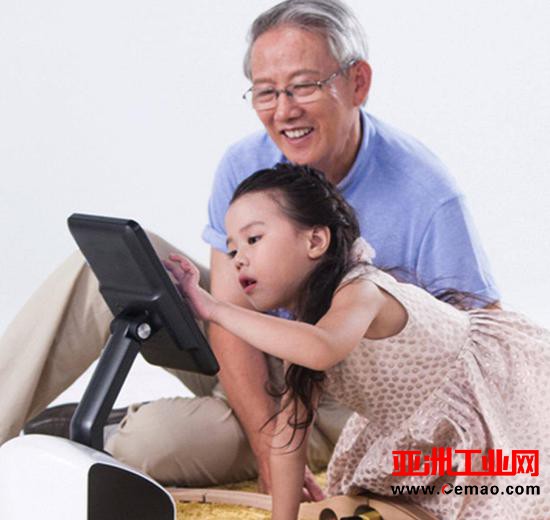 家庭陪伴式机器人囧境：AI很热 资本很冷