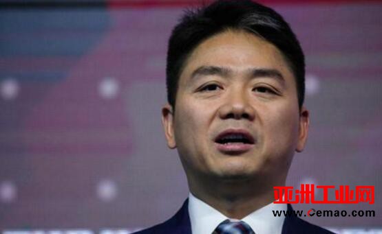 刘强东：无人机降低乡村七成快递成本 每个村将雇一名快递员