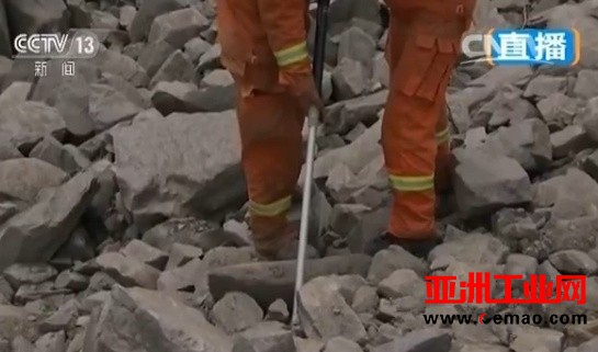 四川茂县山体高位垮塌 多类仪器助力抢救和公众知情权