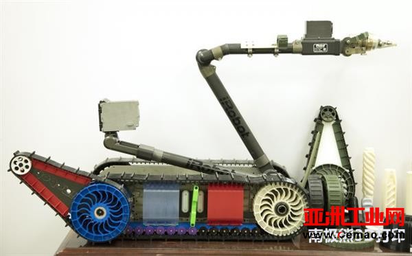美军又搞出新装备：可在战地现场3D打印工具和军械零部件