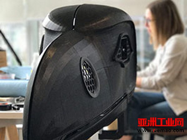 微软与Shawn Hunt合作开发乌鸦头盔：集3D打印、机器人、混合现实