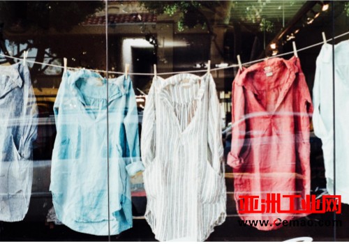 鞋类产品一马当先 3D打印服装将自下而上火起来
