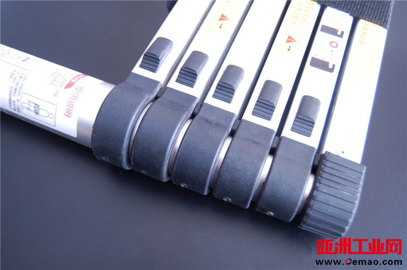 单面伸缩梯 (2)1